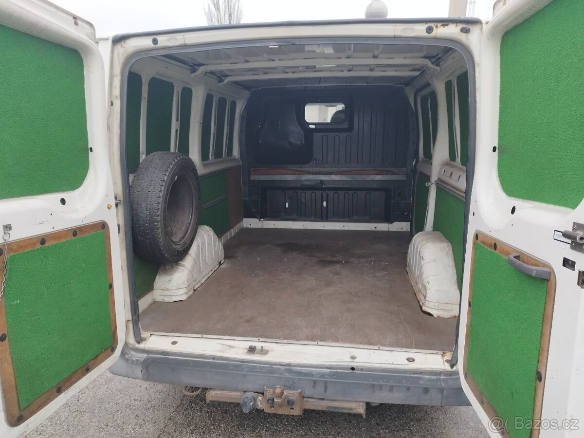 Ford Transit T260S - 12