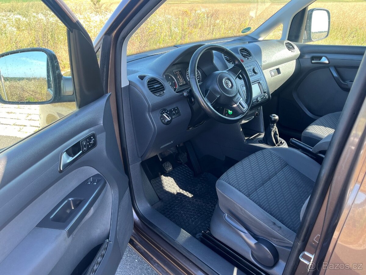 Volkswagen Caddy MAXI LiFE 1.6 TDI 7 míst - 12