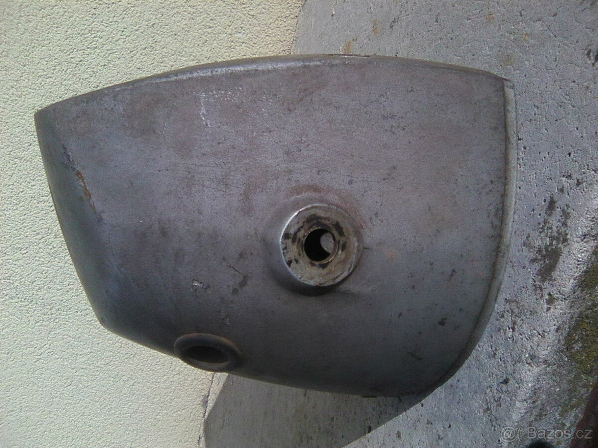 čz 125/175 476/477-blatníky,nádrže,p.světlo,kryt spojky na o - 12