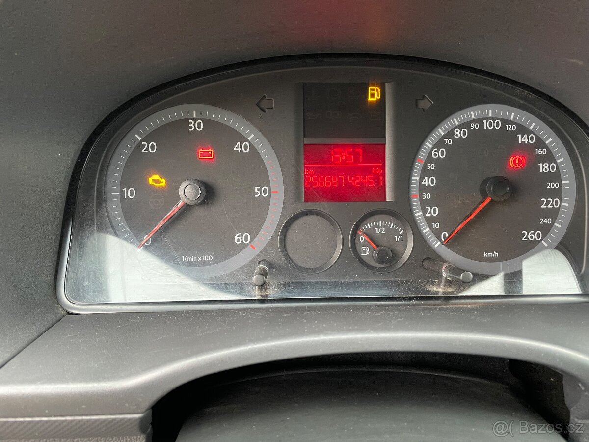 Volkswagen Caddy - 12