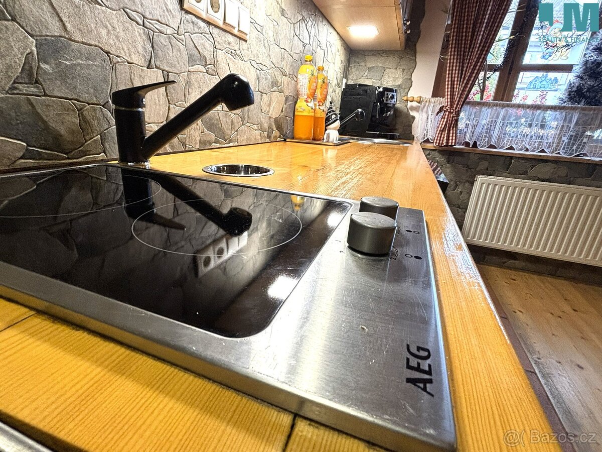 Prodej rodinného domu 250 m², Hevlín, ev.č. 01915 - 12