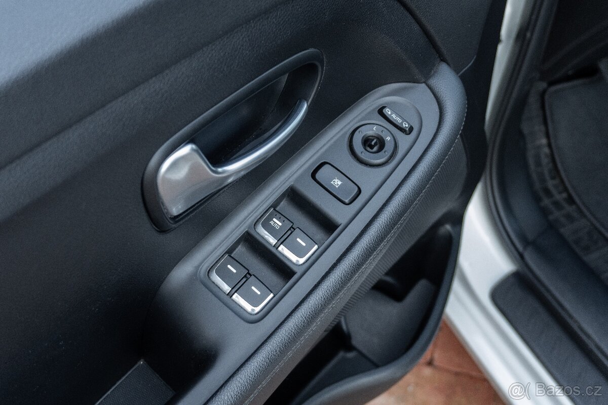 Kia Carens 1.7 CRDi - 12