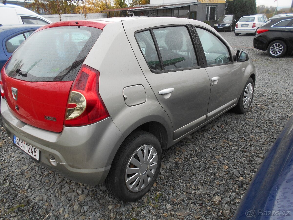 Dacie sandero 1.6 mpi - 12
