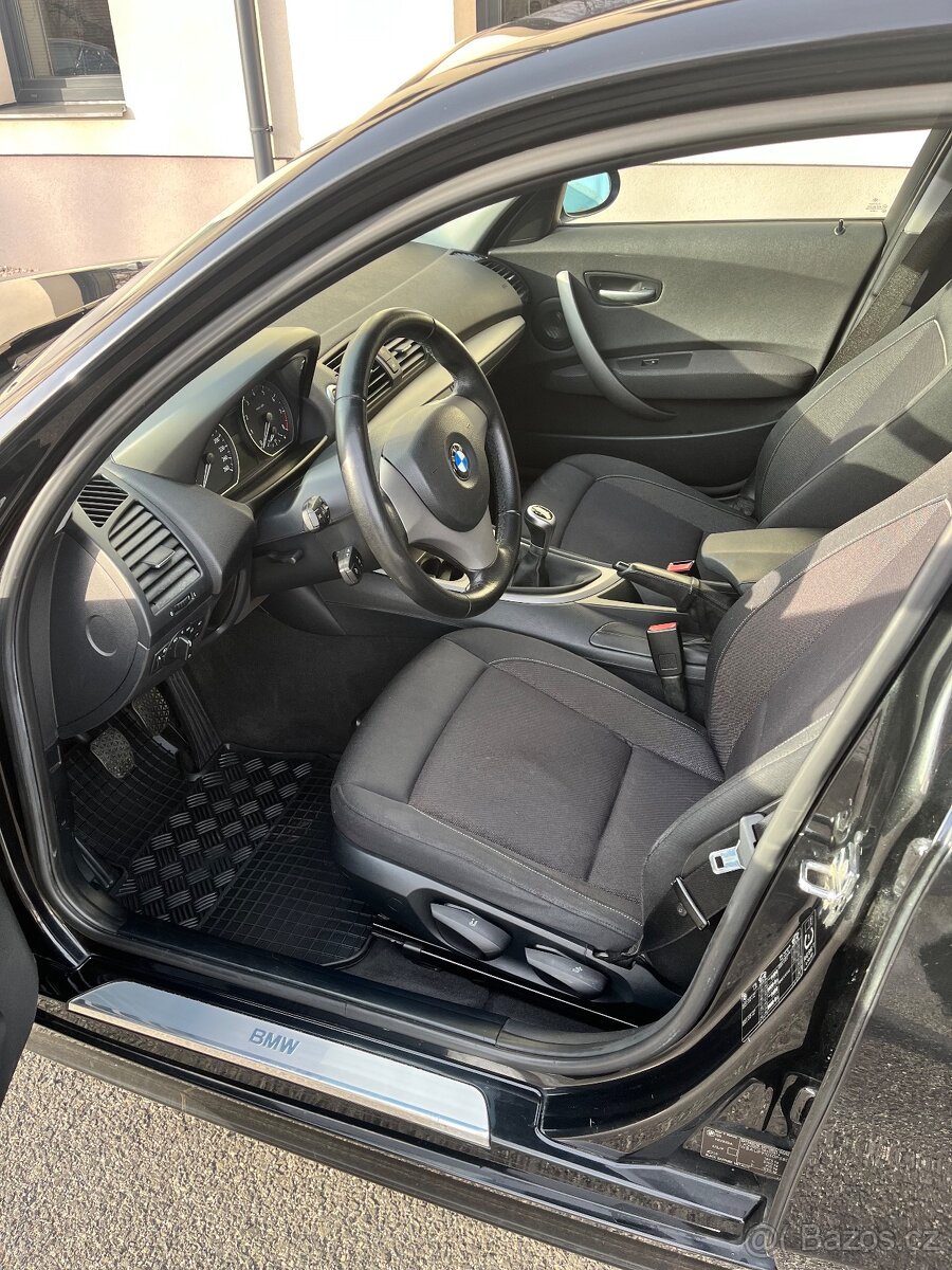 BMW 130i - 12