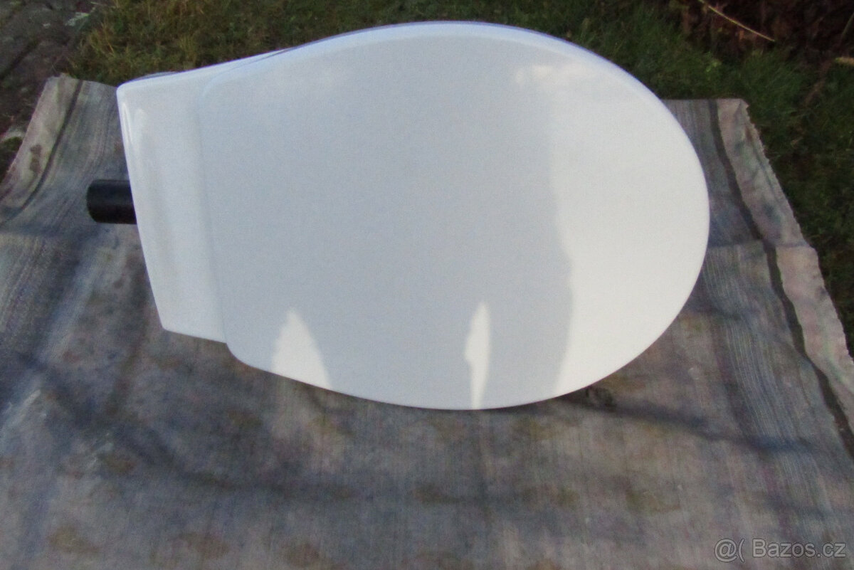 Prodám závěsné WC - 12