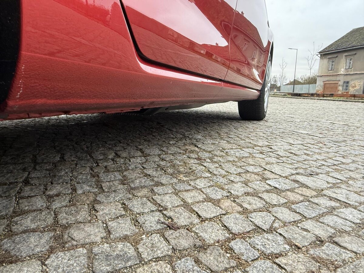 Volkswagen Golf VII 1.4 TSI 92kW edice LOUNGE - 12