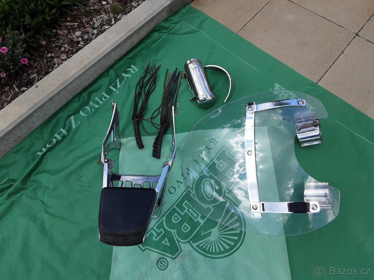 Suzuki VZ 800 Marauder - 12