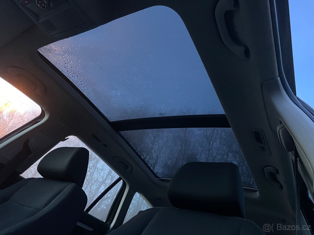 VW Golf 6 1.6 TDi 77kw HIGHLINE nová STK - 12