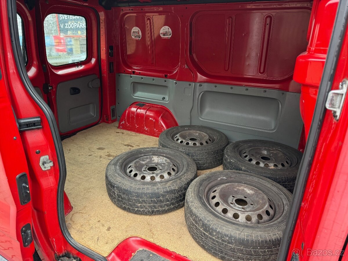 Renault Trafic 1.9 DCi, původ Čr - 12