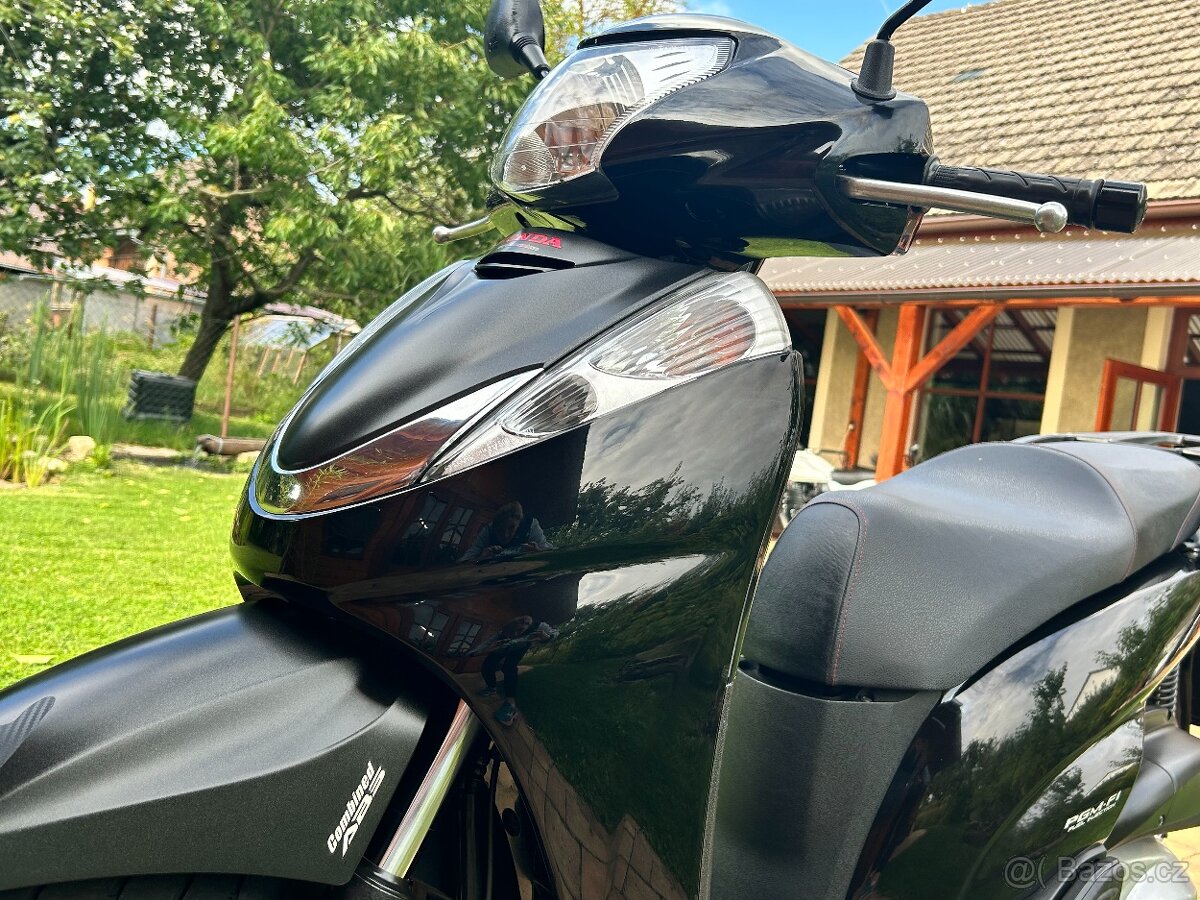 Honda SH 300i ABS - 12