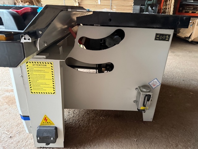 Formátovací pila s předřezem - 12