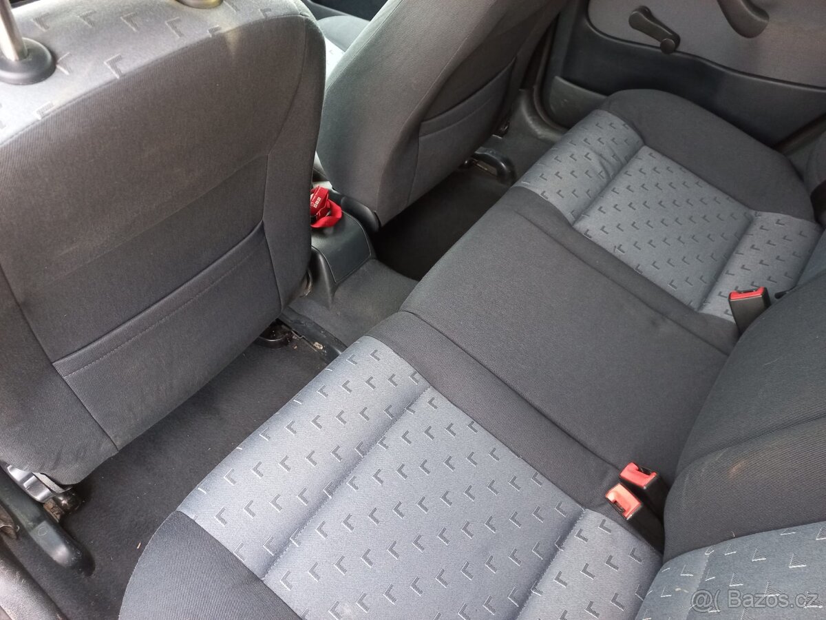 Škoda Octavia 1 sedan - 12