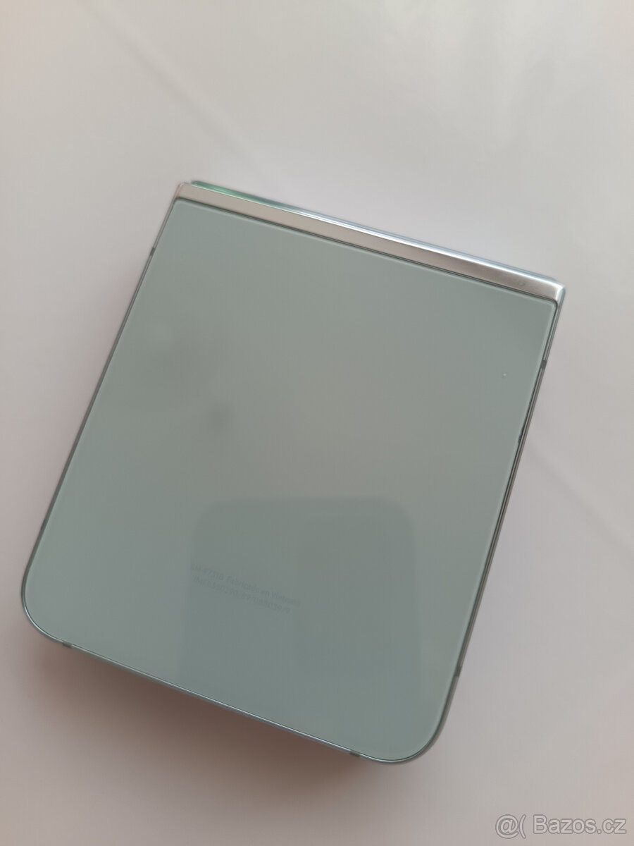 Samsung Galaxy Z Flip5 - 12