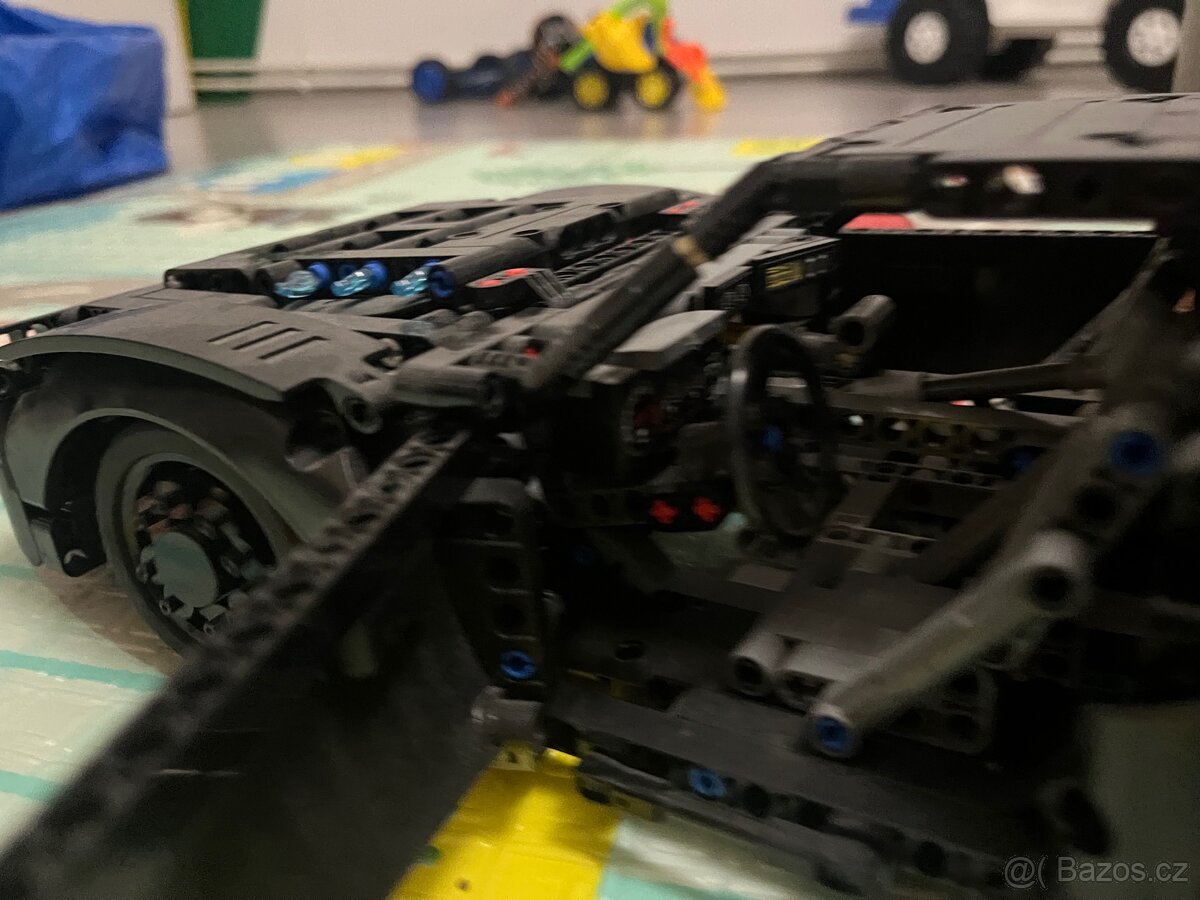 Lego Technic 42127 , 42124 - 12