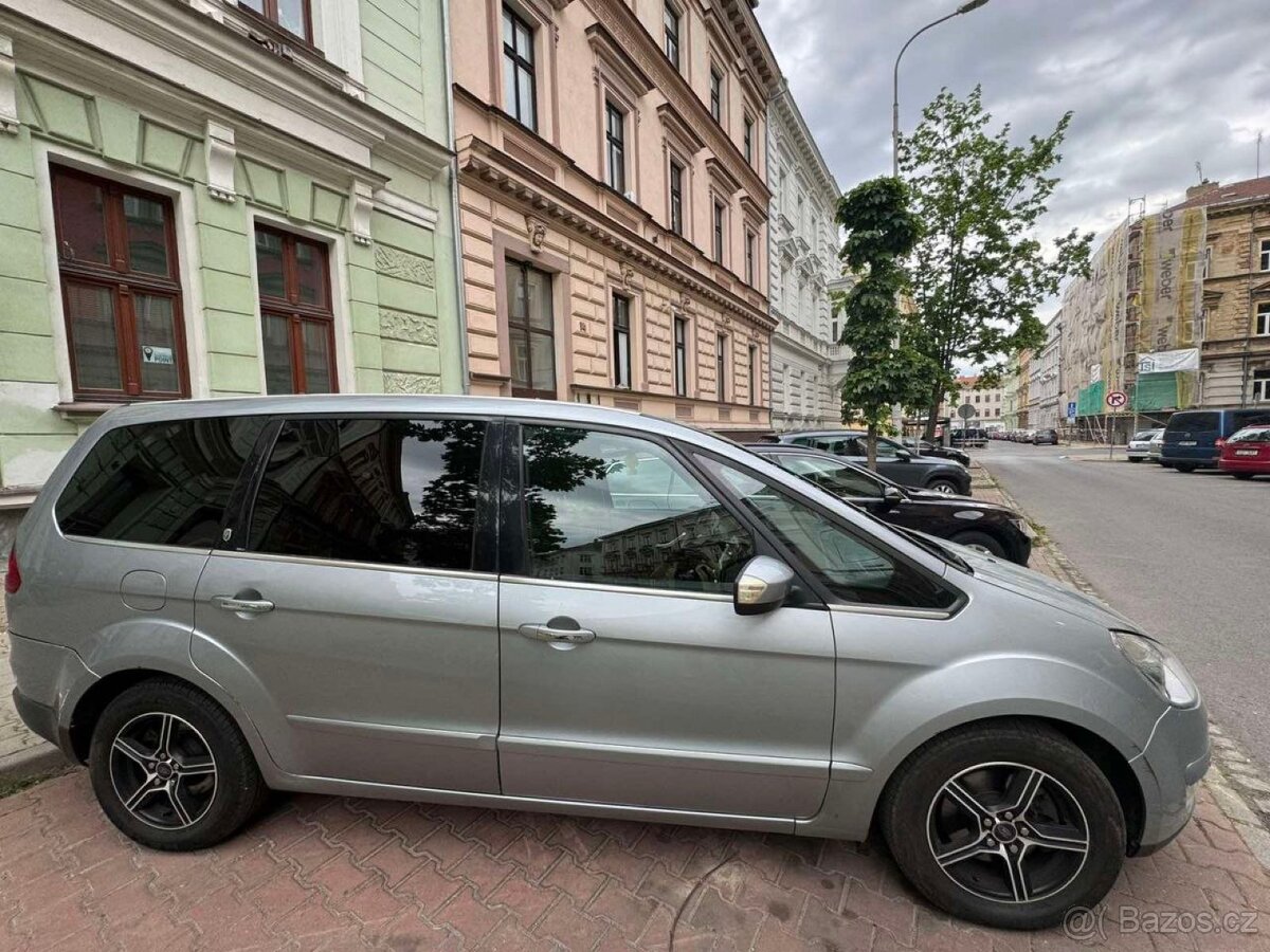 Ford Galaxy Ghia 7 míst, 2008, manuál - 12