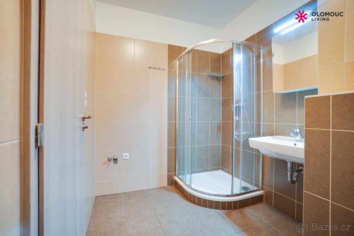 Olomouc Řepčín - pronájem větší 1+kk s terasou - 12