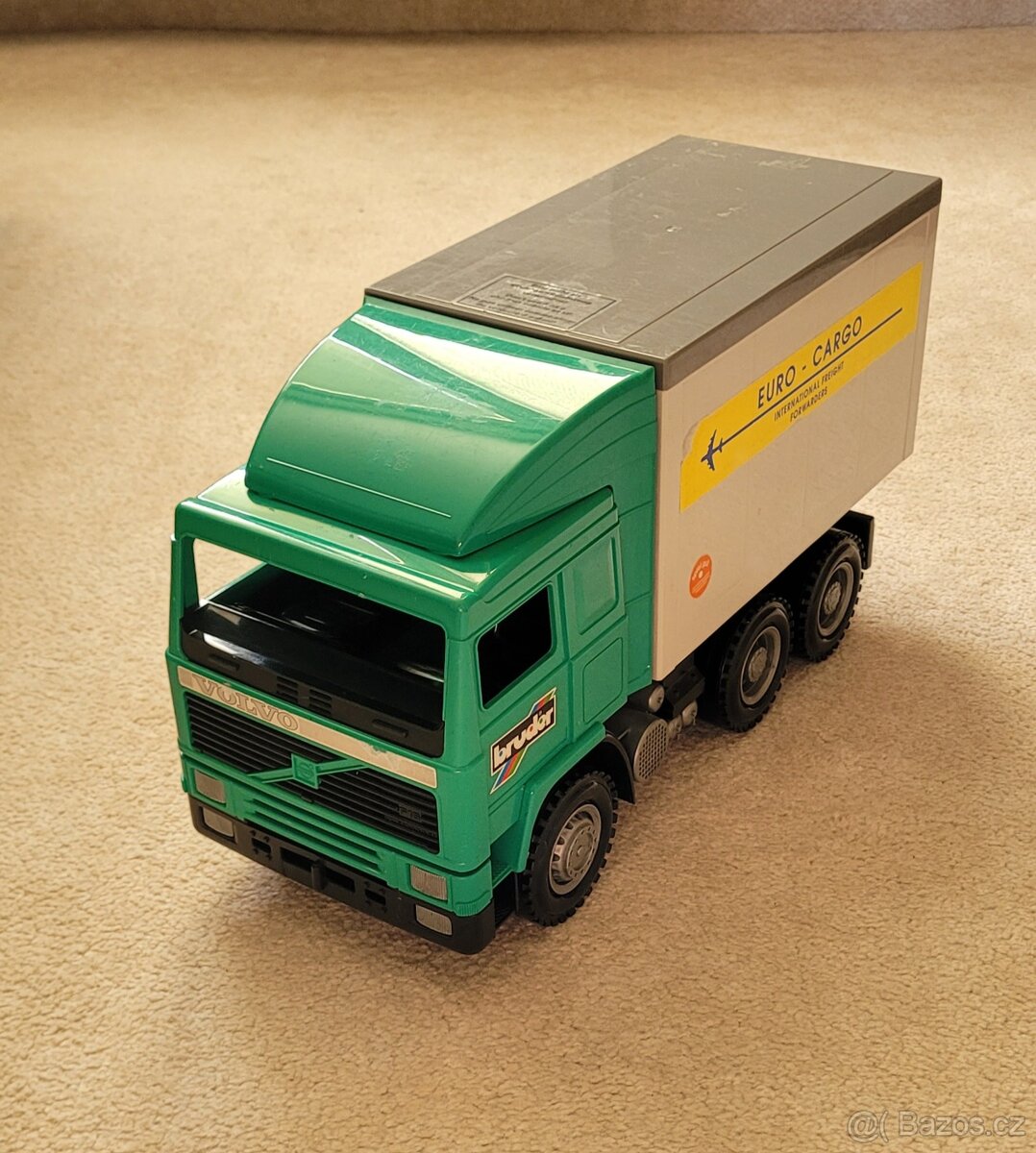 Bruder auto Volvo Euro Cargo - 12