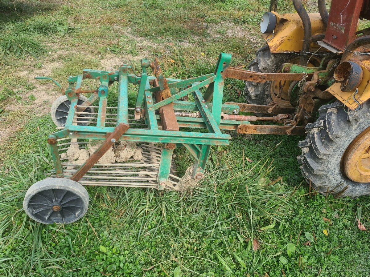 Tomo Vinkovič + valník + špalíkovač + příslušenství - 12