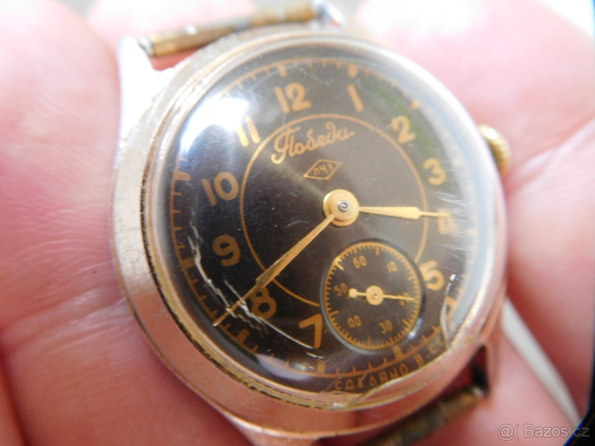 STARÉ HODINKY POBEDA - 12