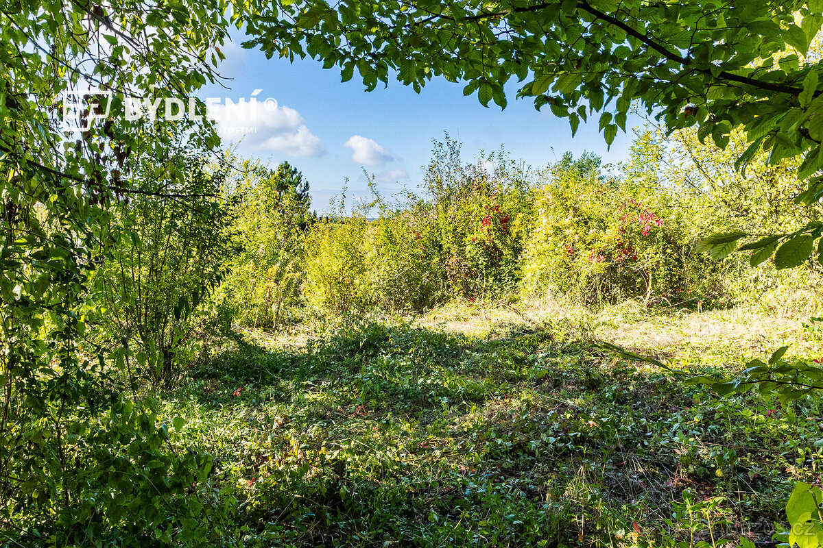 Prodej stavebního pozemku 858m² - 12