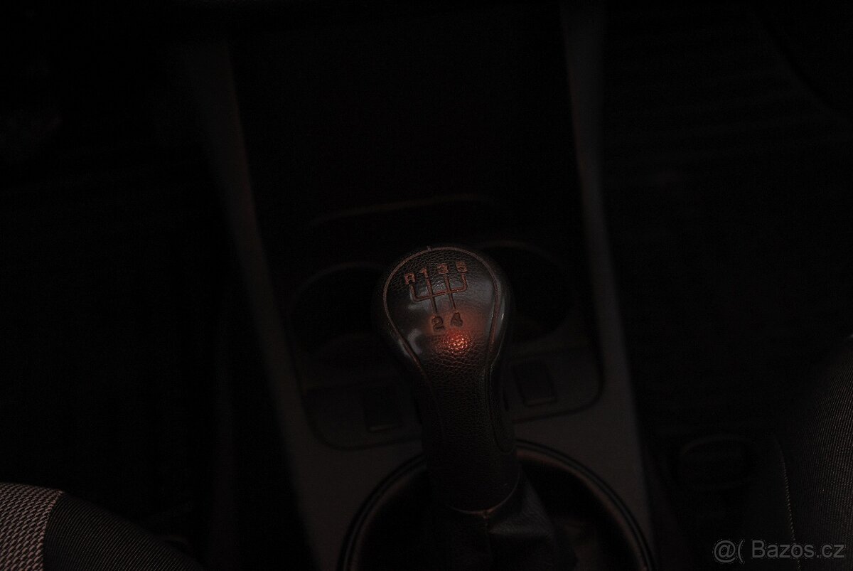 Škoda Fabia 2 kombi 1.4TDi 59kW - klimatizace - ESP - 12