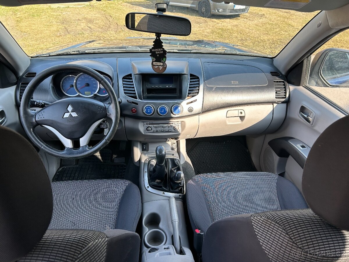 Mitsubishi L200 2.5 DI-D Double Cabine - 12