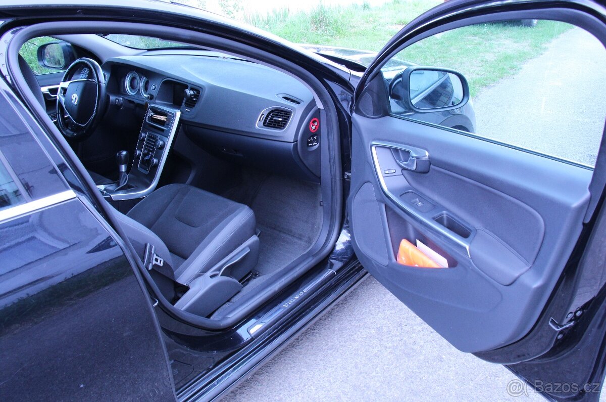 Volvo V60 2.0L 120KW - 12