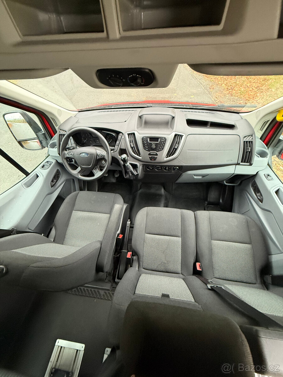 Ford Transit 2.2 TDCI rok 2015 9 Míst 68.247 km STK:10/27 - 12
