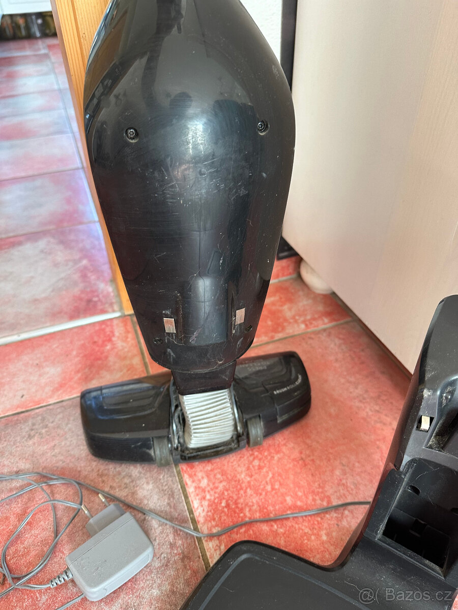 Bezsáčkový vysavač AEG CX7 - 12