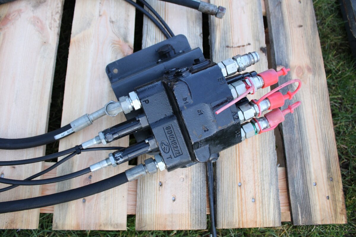 Čelní nakladač Metal technik tytan mt 02 výborný stav - 12