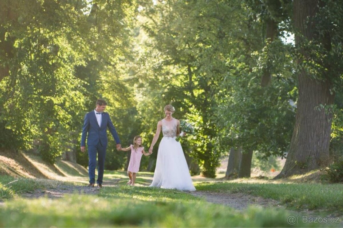 Svatební šaty - Zuzana Lešák Černá - 12