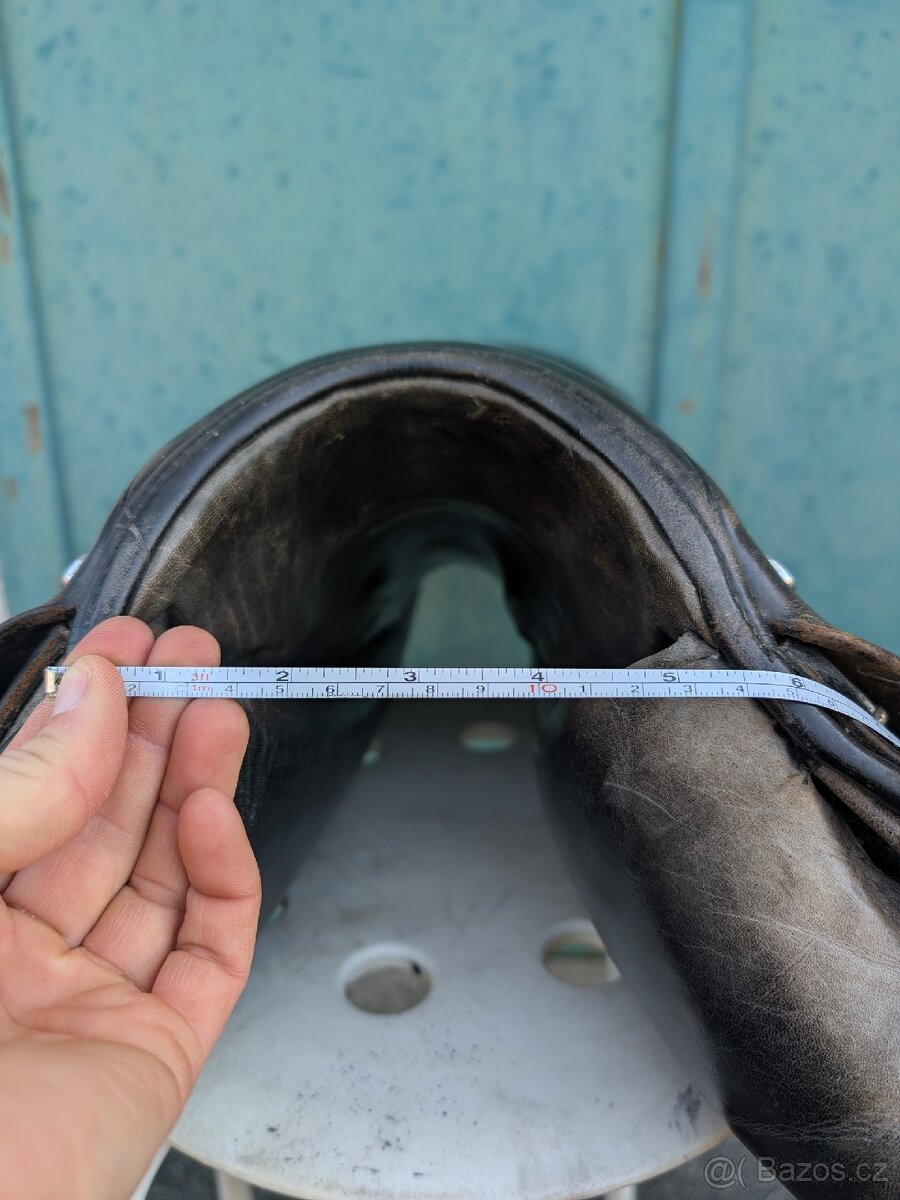 Prodám/vyměním drezurní sedlu Taurus Cobra 17"/2 - 12
