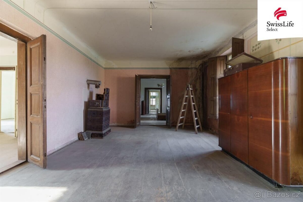 Prodej rodinného domu 620 m2, Klobuky - 12