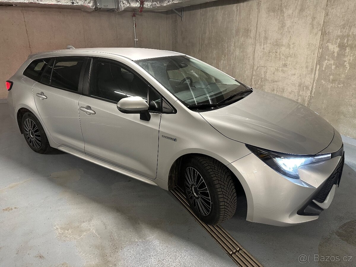 Toyota Corolla k zapůjčení - 12