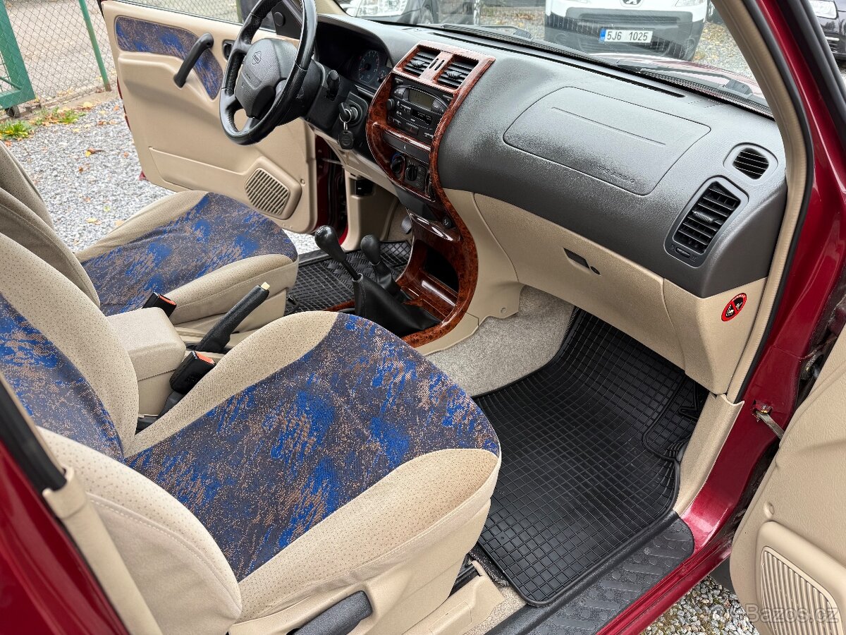 Nissan Terrano II 2.7 TD - 12