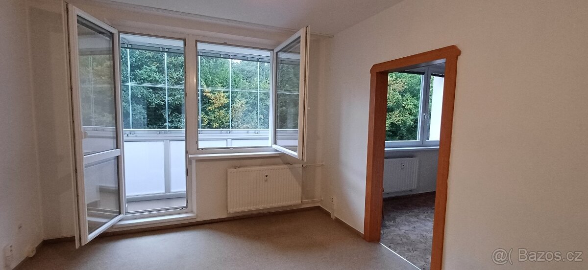 Prodej bytu 3+1 Rožnov pod Rahostěm, ul. Valašská - 12