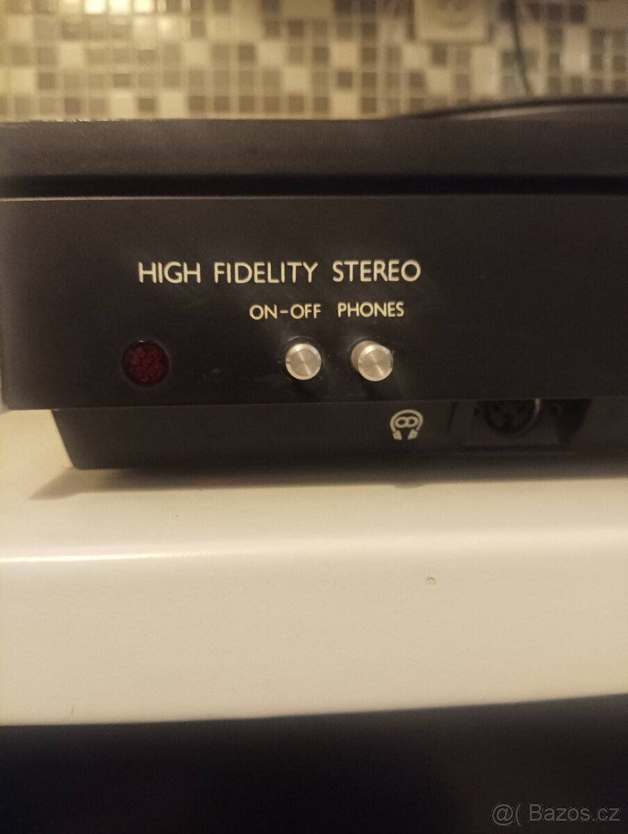 Gramofon Tesla NZC-420 - 12