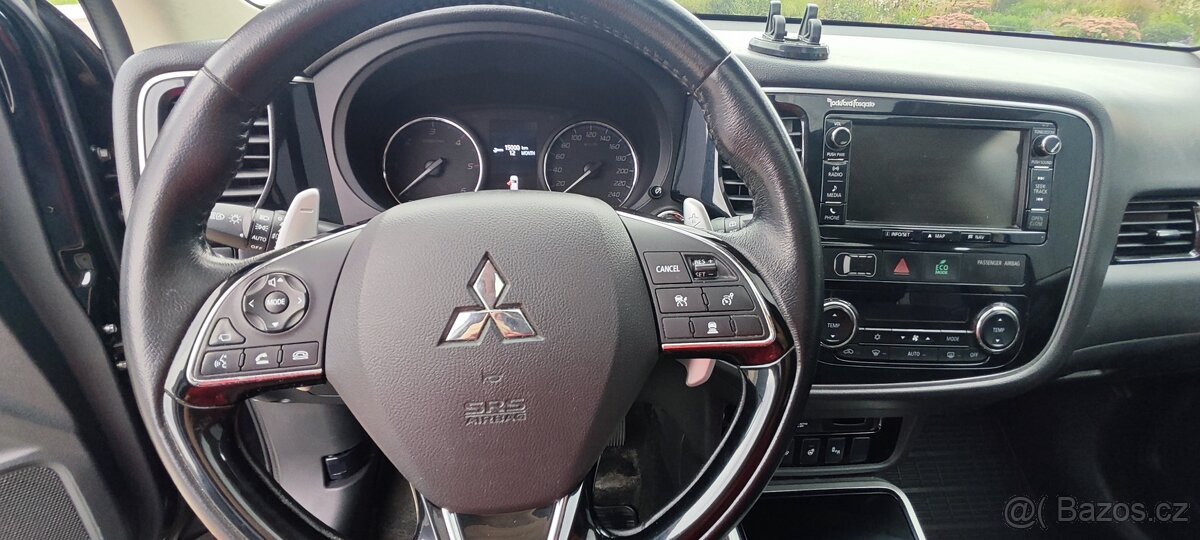 Mitsubishi Outlander 2.2DI-D automat - 12