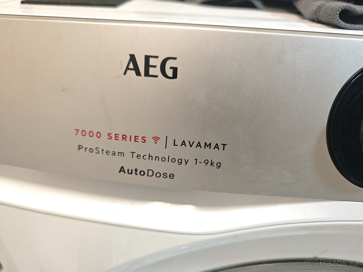 AEG 9kg 1600ot. Autodose, ProSteam, Wi-fi, 5let stará - 12