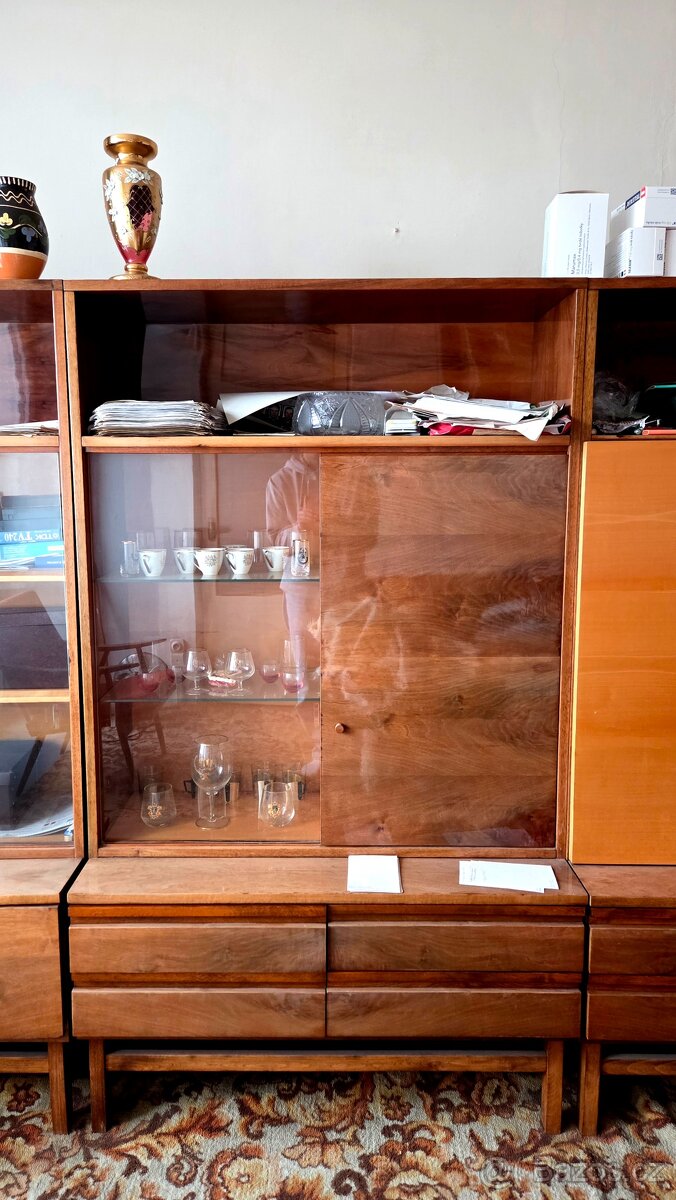 Nábytek a vybavení z 60. a 70. let - 12