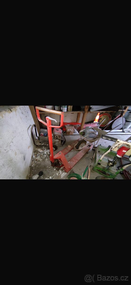 Garážový výprodej - nářadí - 12