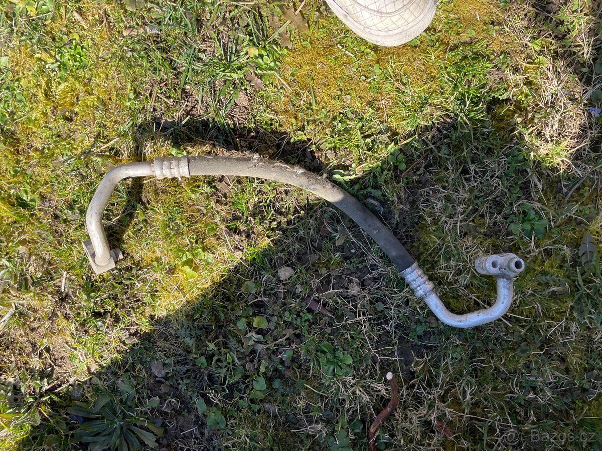 Díly na octavia 2 - 12