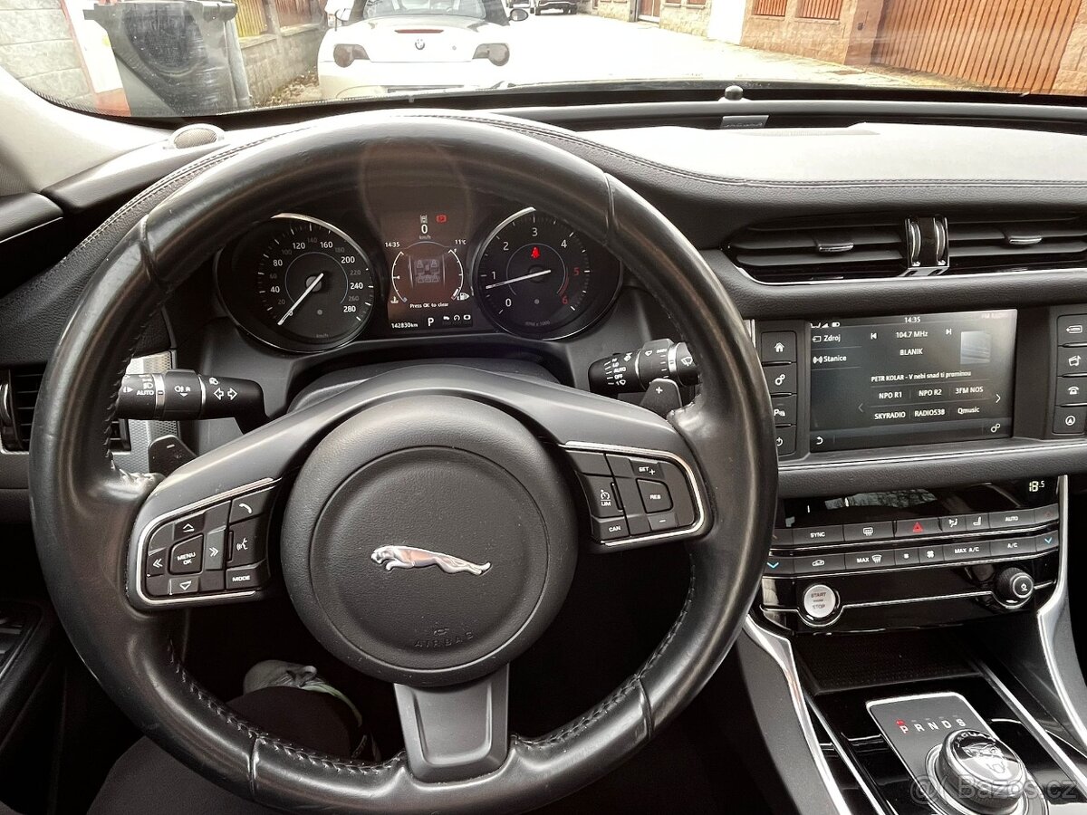 Jaguar XF, sedan - 12