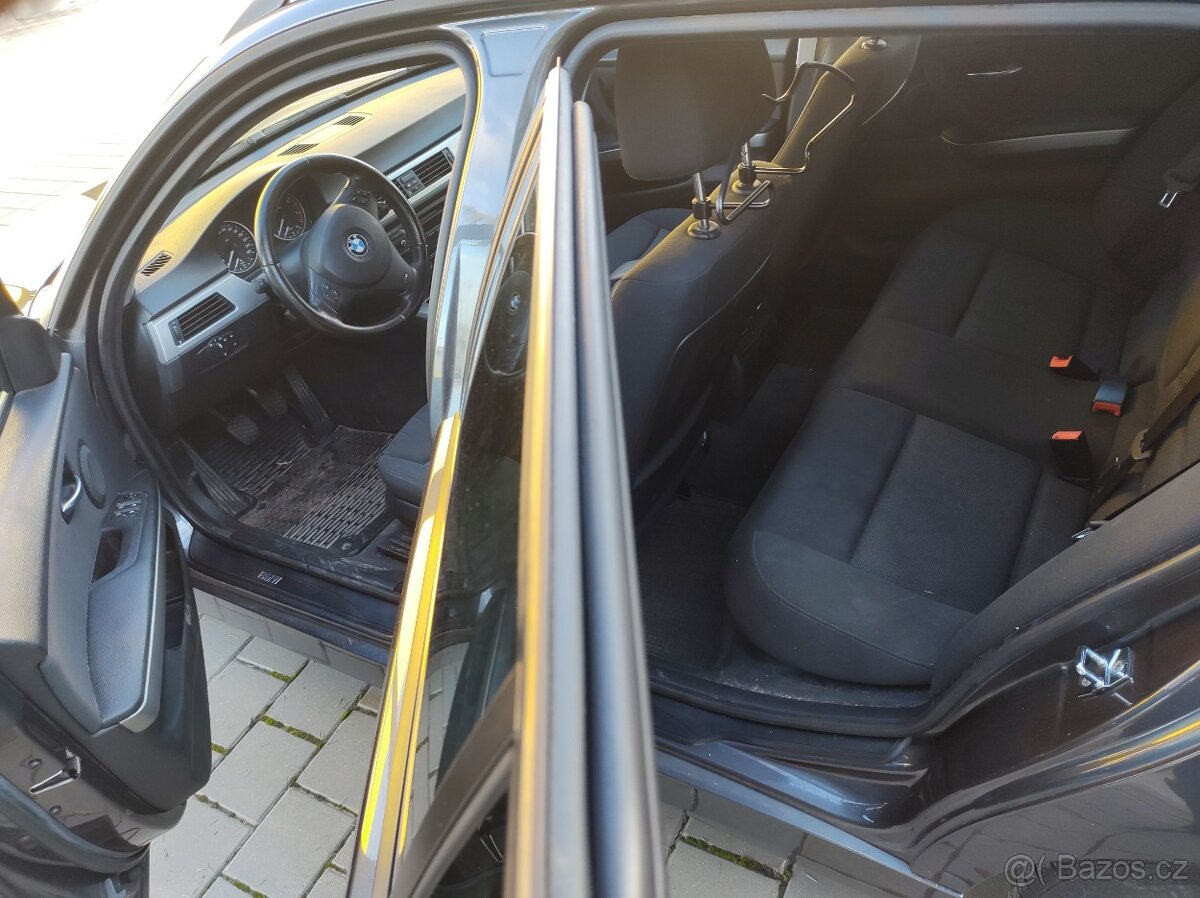 BMW 318D TOUR E91 M47 - 12