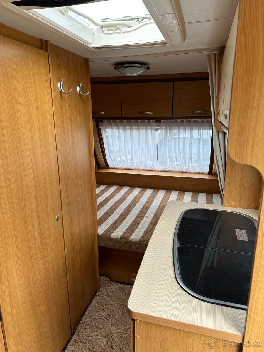 Prodám karavan přívěs Burstner r.v. 2011 - 12