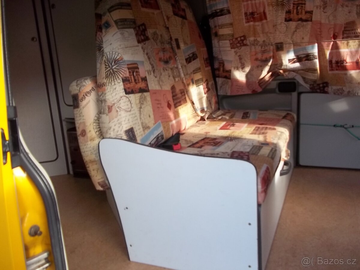 Obytná dodávka Ford Tranzit - 12