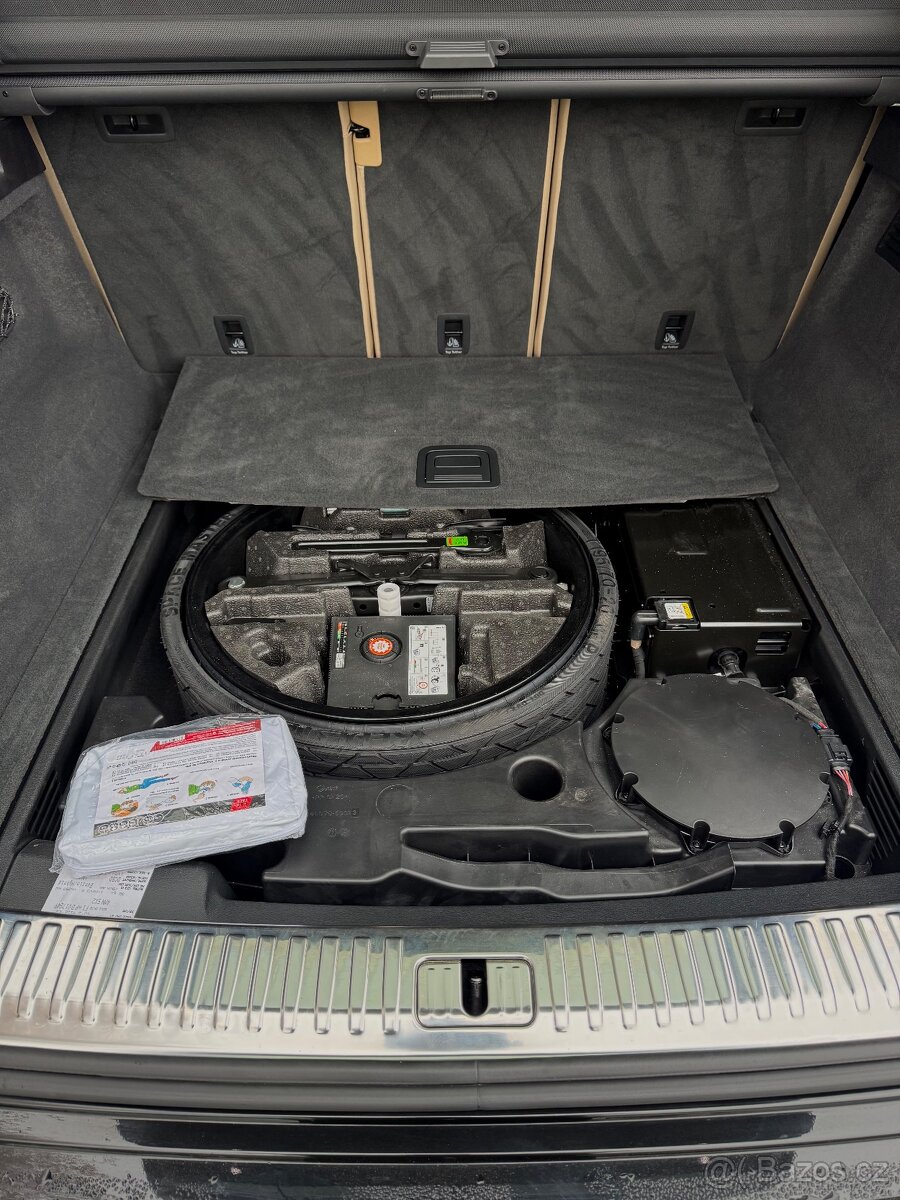 AUDI Q8 55 TFSI. S line. 7000km - 12