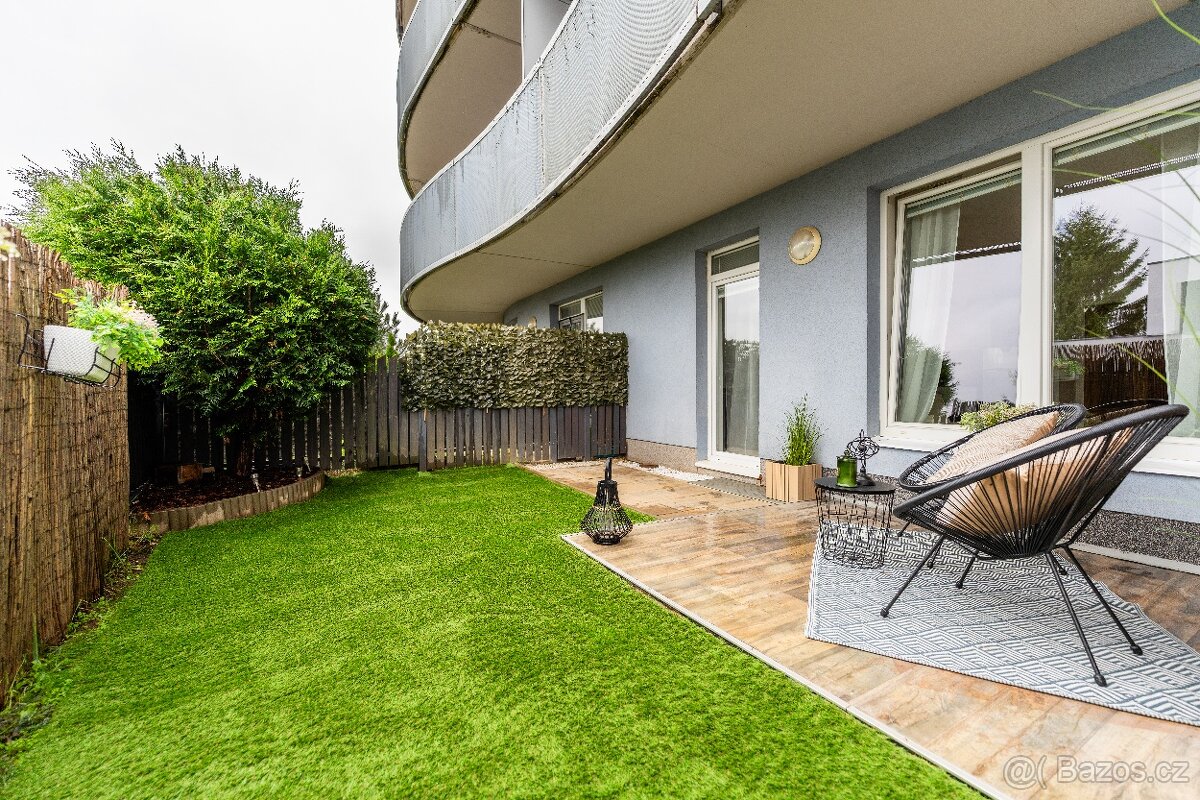 Prodej bytu 1kk se zahrádkou - 12