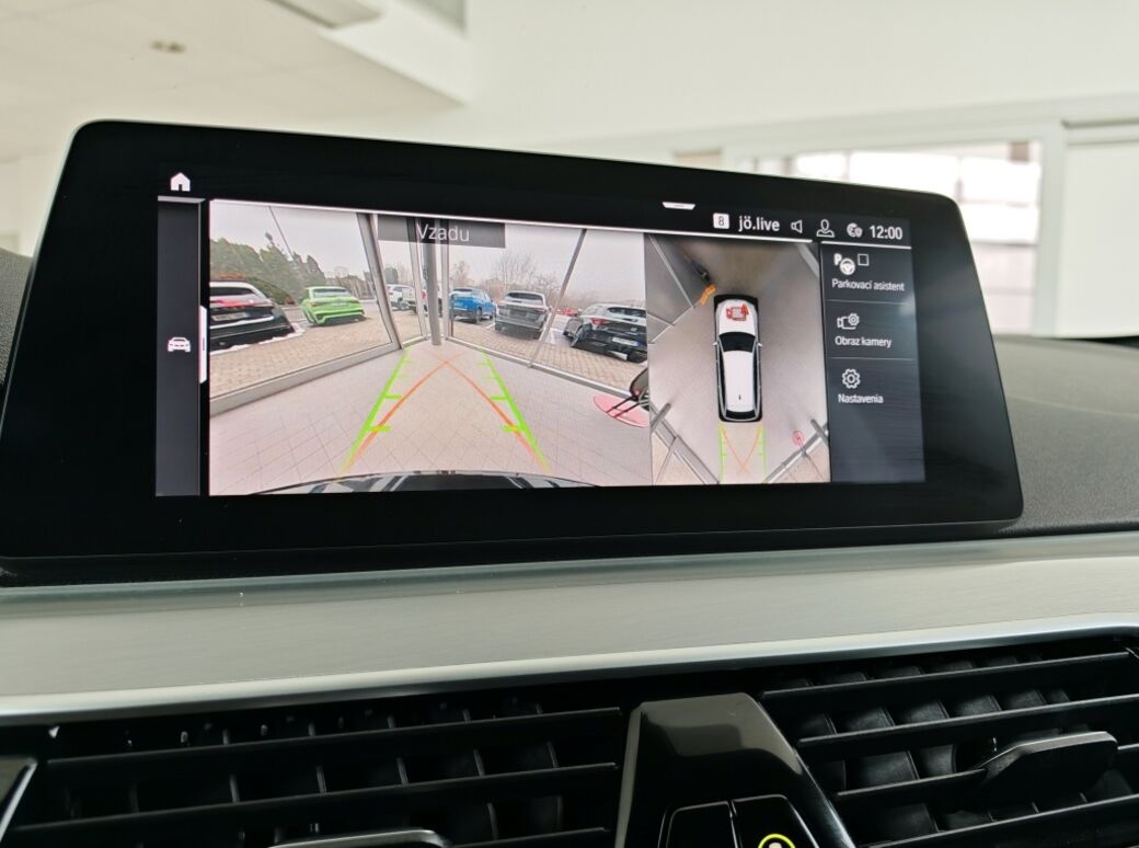 BMW Rad 5 Touring 530i xDrive A/T - 12