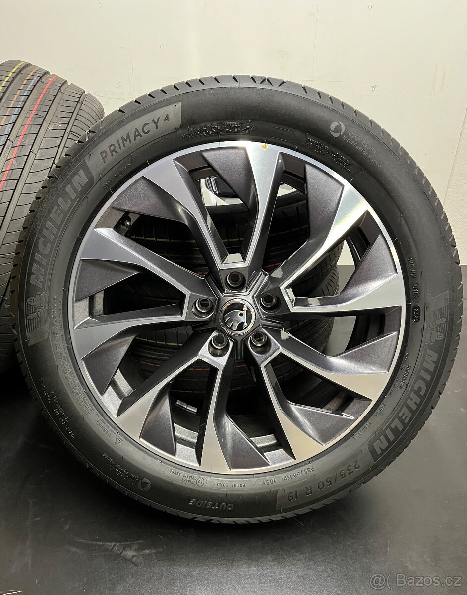 Kodiaq R19 Aronia Nová letní sada - 12